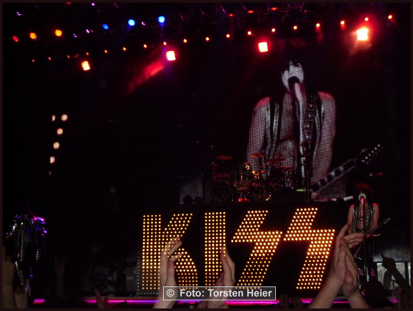 10-kiss-20