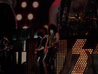 10-kiss-11